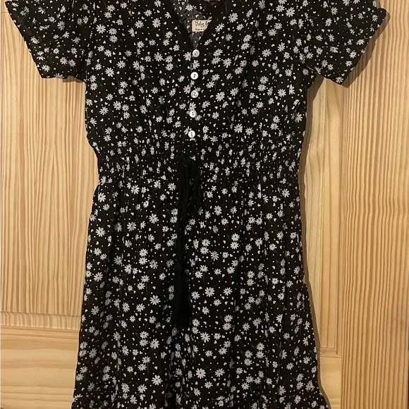 Black Floral Button-Up Dress - Picture 4 of 8